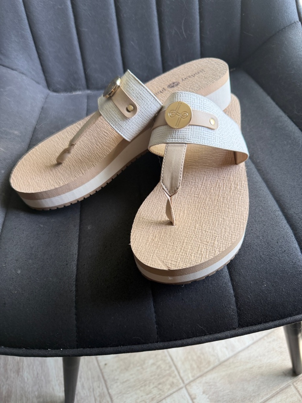 Women’s Lindsay Phillips Beige Platform Thong Sandals with Gold Accent